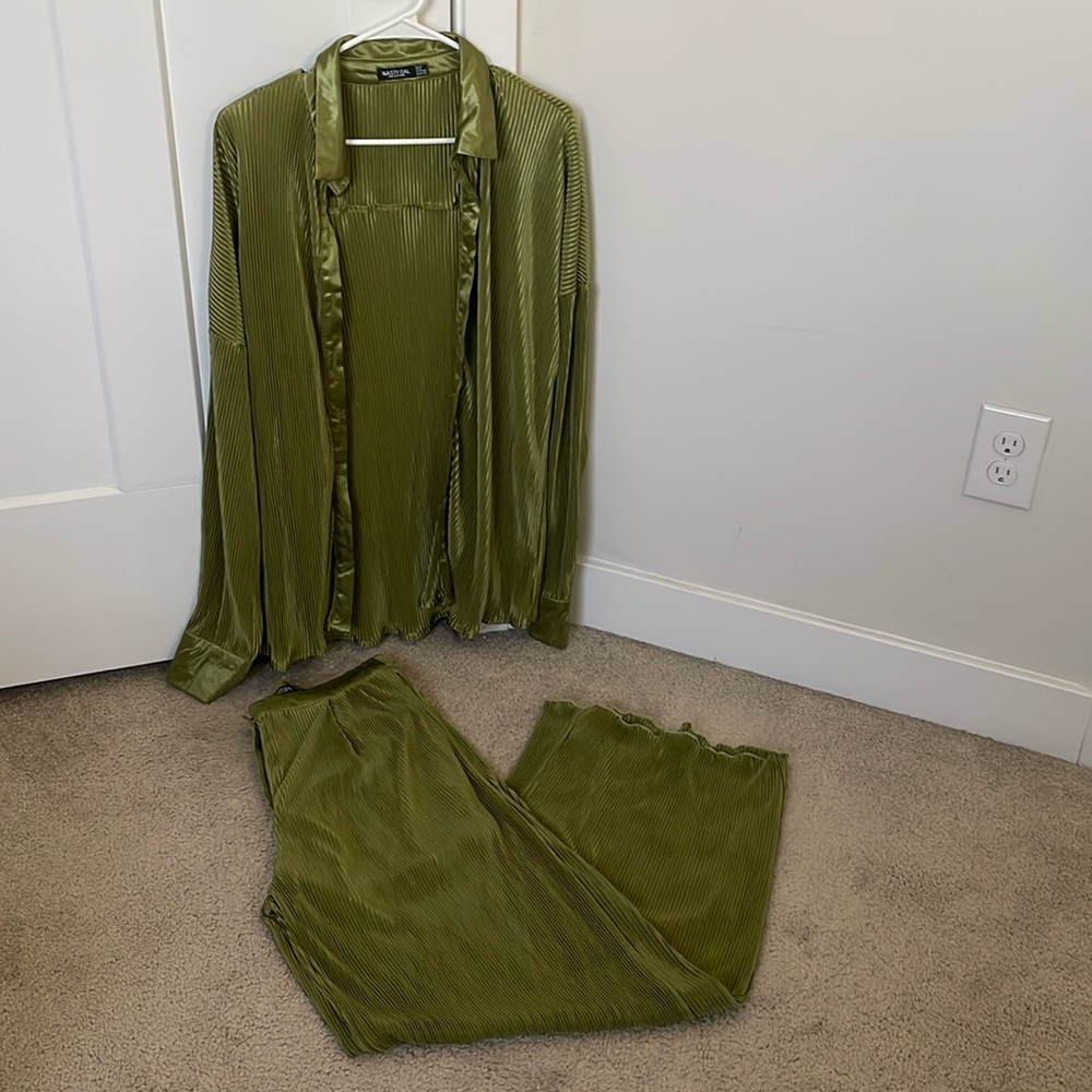 Nasty Gal plisse set green